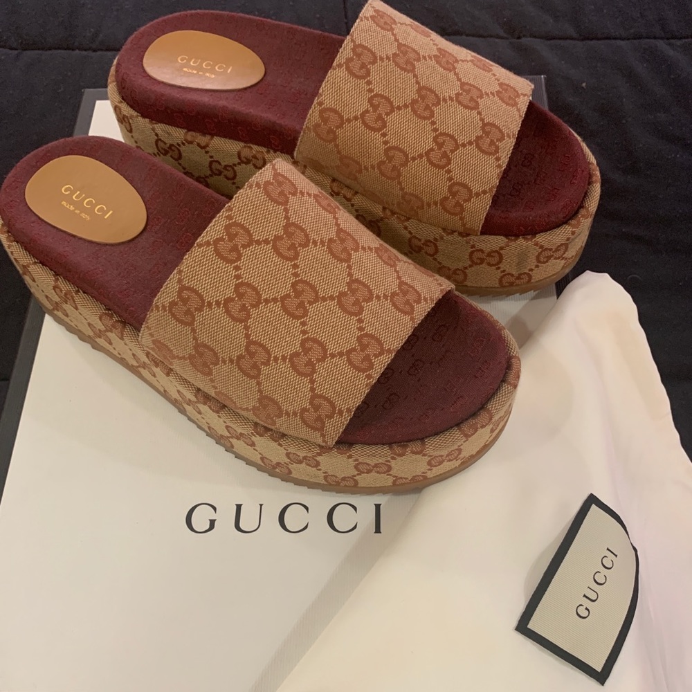 Gucci Angelina Logo Canvas Flatform Slides US 8